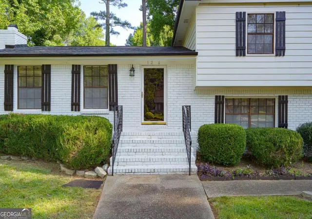 Photo 2 of Sale Pending at 1236 Country Pine Dr, Ellenwood, GA 30294 | MLS# 10803968 | Listing updated on 2026-09-13