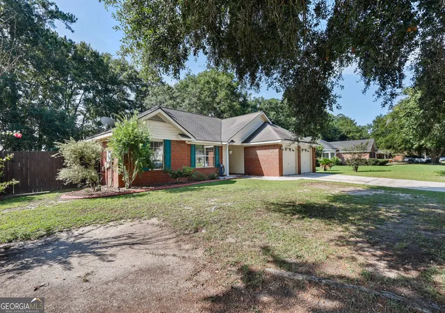 Photo 2 of Single family home for sale at 135 Hawthorne Dr, Guyton, GA 31312 | MLS# 10825727 | Listing updated on 2026-09-13