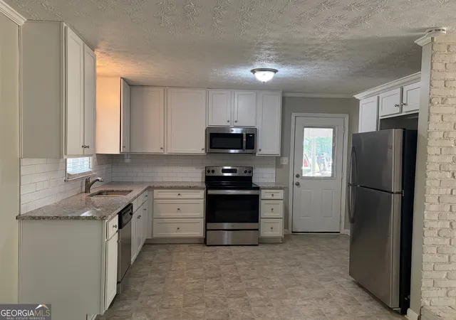 5th image of 35 Chimney Ridge Trl, Stockbridge, GA 30281 | MLS# 10739864