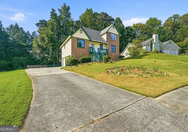 Photo 2 of Single family home for sale at 3009 Oakvale Hts, Decatur, GA 30034 | MLS# 10799884 | Listing updated on 2026-08-13