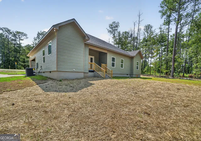 Photo 4 of Single family home for sale at 134 Carrs Station Rd, Milledgeville, GA 31061 | MLS# 10817892 | Listing updated on 2026-10-04