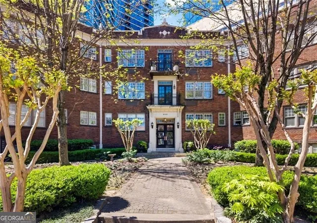 2nd image of 908 Juniper St Ne #207, Atlanta, GA 30309 | MLS# 10727663