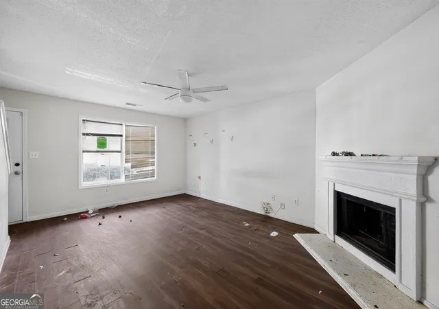Photo 3 of Single family home for sale at 7117 Ravenwood Ln, Lithonia, GA 30038 | MLS# 10809366 | Listing updated on 2026-08-13