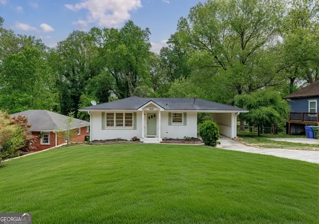 2nd image of 805 Gertrude Pl Nw, Atlanta, GA 30318 | MLS# 10734459