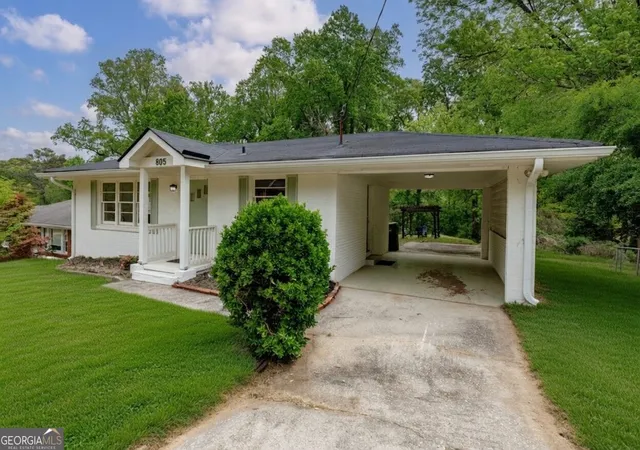 3rd image of 805 Gertrude Pl Nw, Atlanta, GA 30318 | MLS# 10734459
