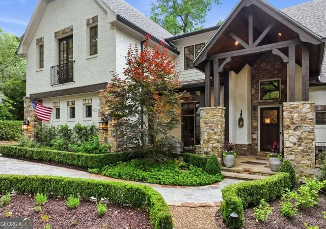 Photo 3 of Single family home for sale at 625 W Northway Ln, Sandy Springs, GA 30342 | MLS# 10759605 | Listing updated on 2026-09-28