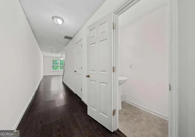 Photo 2 of Sale Pending at 330 Parkway Rd, Union City, GA 30291 | MLS# 10826261 | Listing updated on 2026-09-09