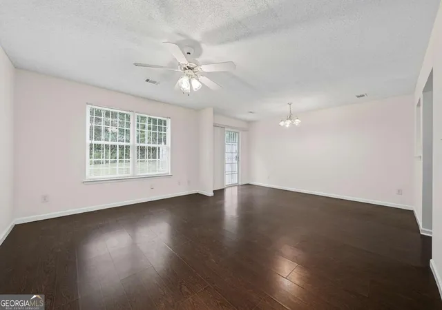 Photo 3 of Sale Pending at 330 Parkway Rd, Union City, GA 30291 | MLS# 10826261 | Listing updated on 2026-09-09