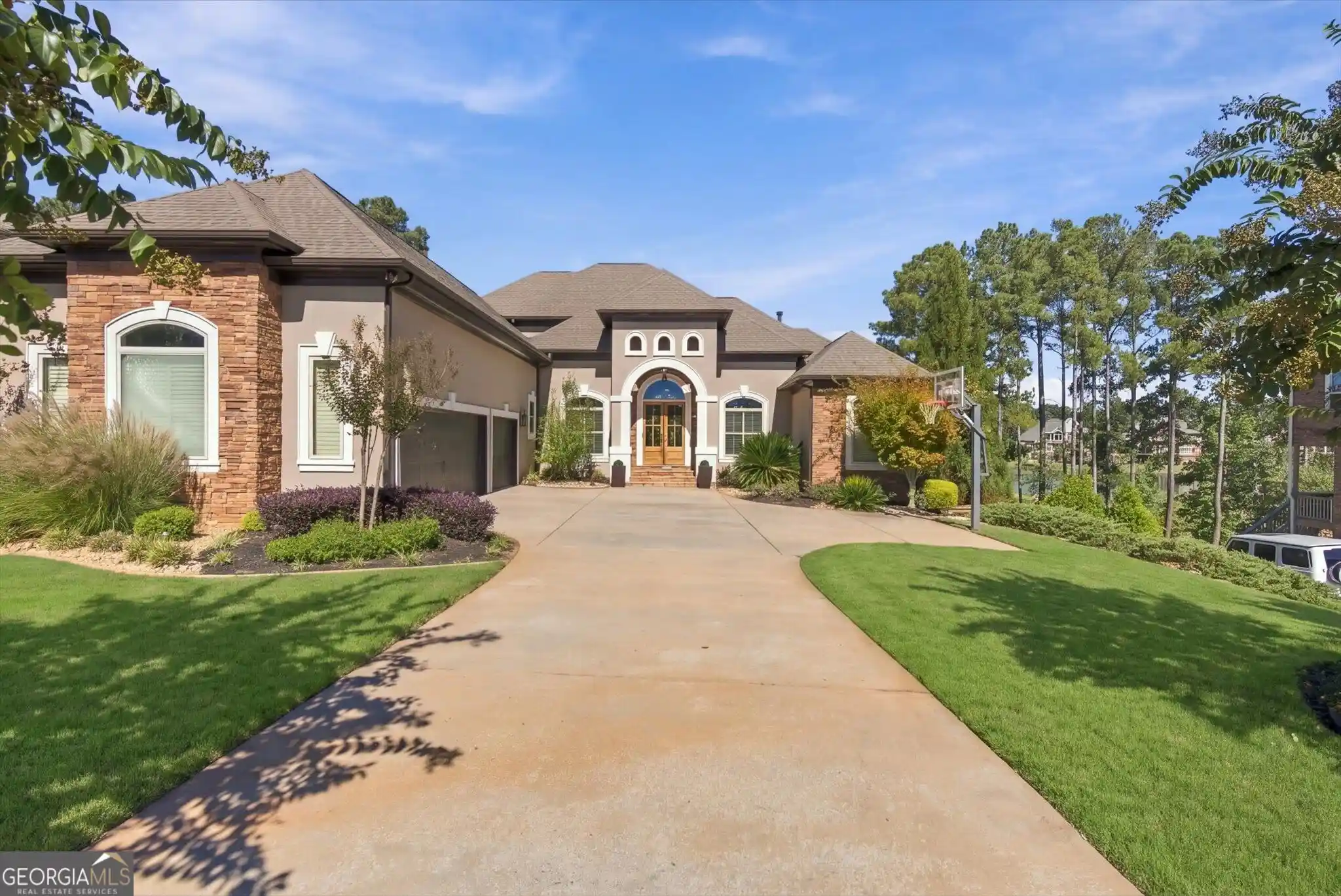 Photo 1 of Mansion for sale at 1509 Windward Dr, Locust Grove, GA 30248 | MLS# 10877460 | Listing updated on 2026-10-22