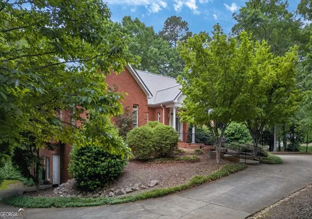 3rd image of 110 Greystone Dr, Bremen, GA 30110 | MLS# 10756840