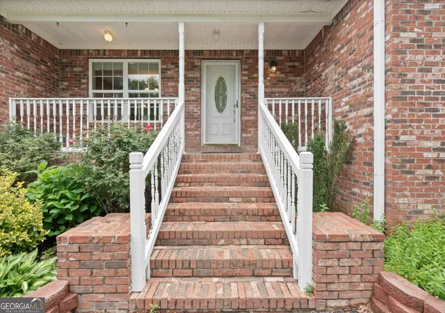 Photo 4 of Single family home for sale at 577 Everett Springs Rd SW, Calhoun, GA 30701 | MLS# 10775813 | Listing updated on 2026-09-10
