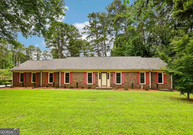 Photo 2 of Single family home for sale at 145 White Rd, Fayetteville, GA 30214 | MLS# 10812443 | Listing updated on 2026-08-11