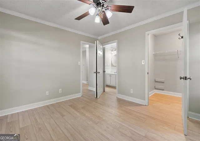 Listing Photo 2 - Condo for sale in building located at 1364 Kys Xing Dr NE, Brookhaven, GA 30319