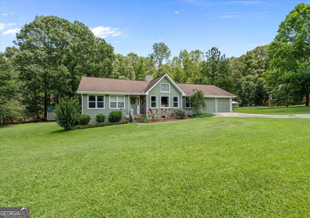 Photo 2 of Sale Pending at 135 Russell Ln, Carrollton, GA 30116 | MLS# 10813239 | Listing updated on 2026-09-09