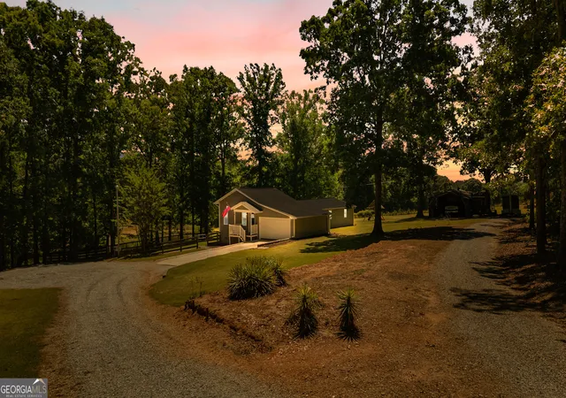 5th image of 2086 Bethlehem Church Rd, Grantville, GA 30220 | MLS# 10760527