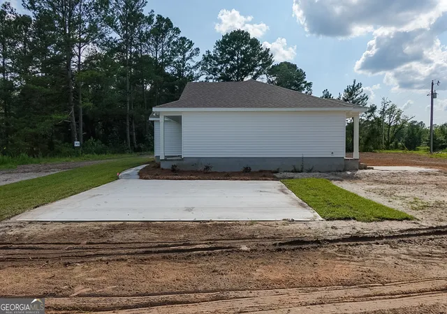 Homes for sale in Claxton, GA | 4537 Deloach Church Rd, Claxton, GA 30417 | MLS# 10784415