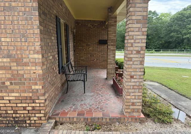 Photo 4 of House for sale at 871 Malcolm St SE, Conyers, GA 30012 | MLS# 10796864 | Listing updated on 2026-09-25