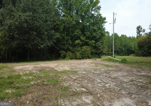 Photo 4 of Sale Pending at 740 Barnes Rd, Bowdon, GA 30108 | MLS# 10820762 | Listing updated on 2026-09-21