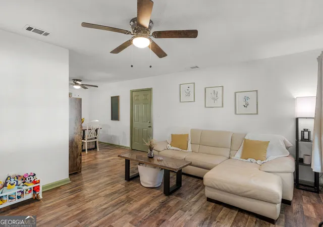 2nd image of 3790 Sweetbriar Cir, Lithia Springs, GA 30122 | MLS# 10816590