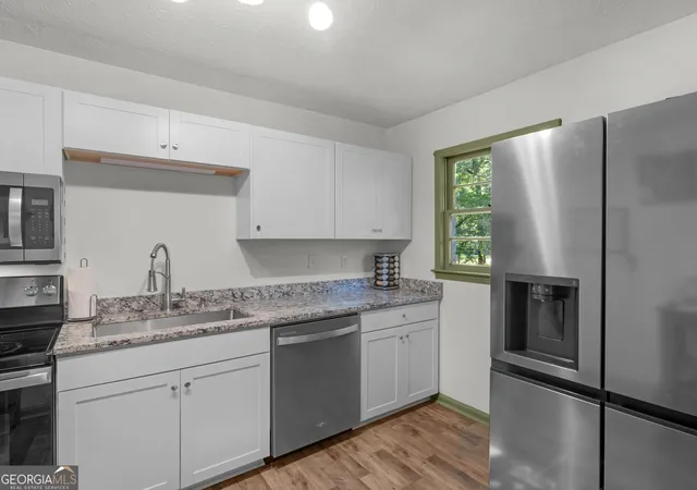 4th image of 3790 Sweetbriar Cir, Lithia Springs, GA 30122 | MLS# 10816590