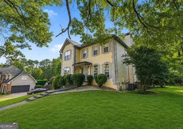 3rd image of 4019 Park Pl Cir, Ellenwood, GA 30294 | MLS# 10830171