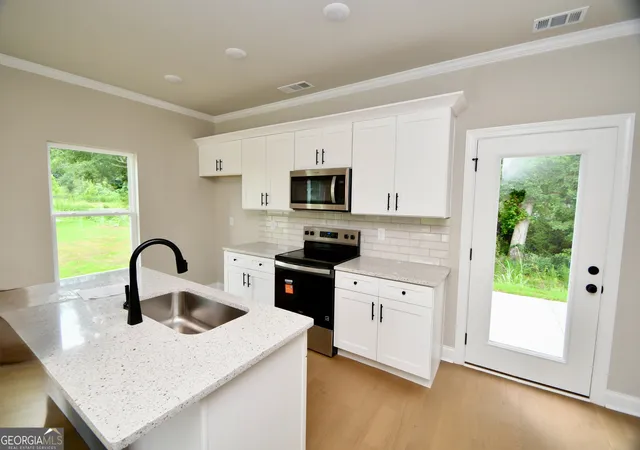 Photo 2 of Single family home for sale at 339 Andover Dr, Athens, GA 30607 | MLS# 10646020 | Listing updated on 2026-07-26