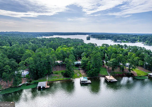 Homes for sale in Sparta, GA | 321 Barbara Point Rd, Sparta, GA 31087 | MLS# 10775266