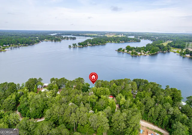Homes for sale in Sparta, GA | 321 Barbara Point Rd, Sparta, GA 31087 | MLS# 10775266