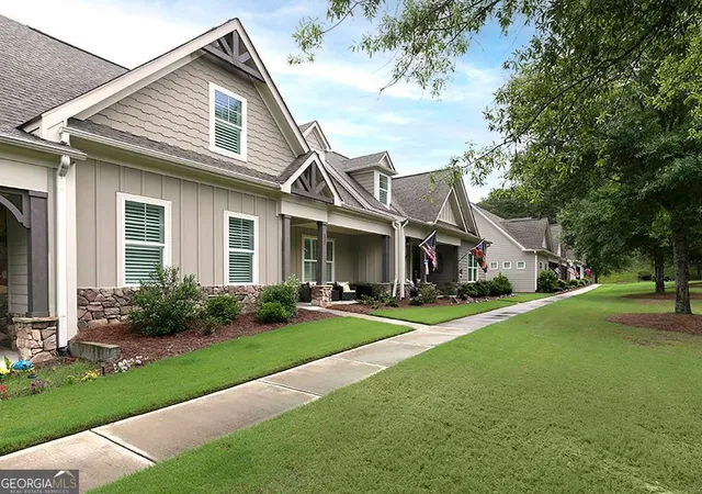 Photo 2 of Townhouse for sale at 122 Arrowridge, Waleska, GA 30183 | MLS# 10808519 | Listing updated on 2026-08-01