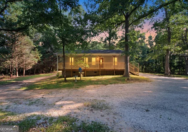 2nd image of 222 Chigger Ridge Rd, Carnesville, GA 30521 | MLS# 10808797