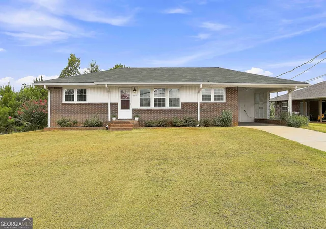 2nd image of 209 Lagrange St, Newnan, GA 30263 | MLS# 10818727