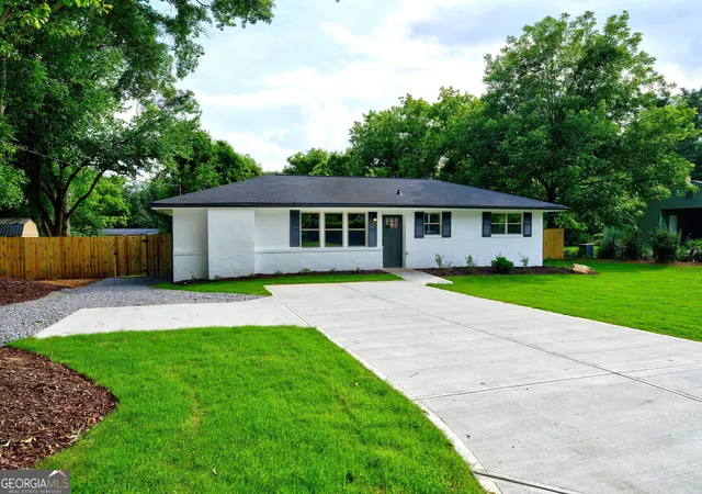 Photo 2 of Single family home for sale at 230 Morningview Dr, Athens, GA 30605 | MLS# 10795638 | Listing updated on 2026-08-09