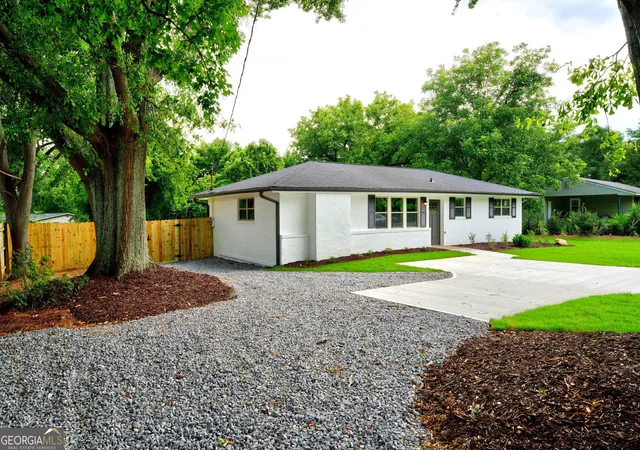 Photo 2 of Single family home for sale at 230 Morningview Dr, Athens, GA 30605 | MLS# 10795638 | Listing updated on 2026-10-29