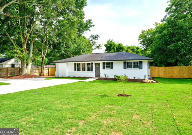 Photo 3 of Single family home for sale at 230 Morningview Dr, Athens, GA 30605 | MLS# 10795638 | Listing updated on 2026-10-29