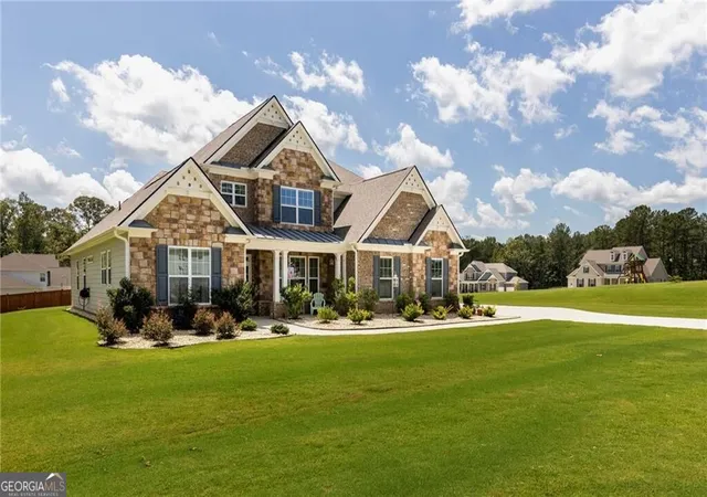 Photo 3 of Single family home for sale at 21 Timber Tr, Newnan, GA 30263 | MLS# 10832259 | Listing updated on 2026-09-08