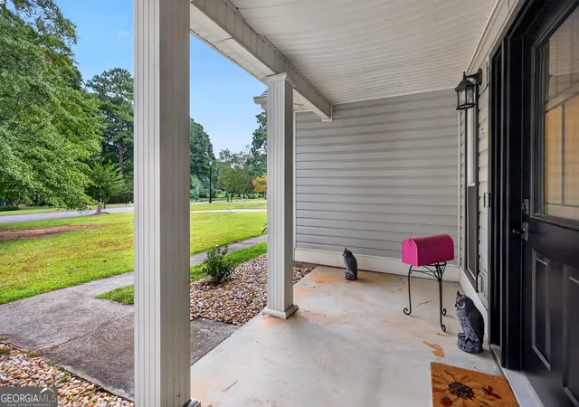 Photo 2 of Single family home for sale at 120 Kalispell Dr, Fayetteville, GA 30215 | MLS# 10835173 | Listing updated on 2026-09-11