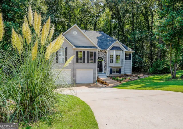Photo 2 of Single family home for sale at 4340 Mapleton Way, Cumming, GA 30028 | MLS# 10836752 | Listing updated on 2026-09-14