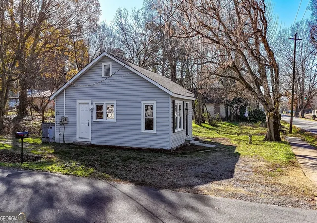 Homes for sale in Summerville, GA | 562 Highland Ave, Summerville, GA 30747 | MLS# 10795345