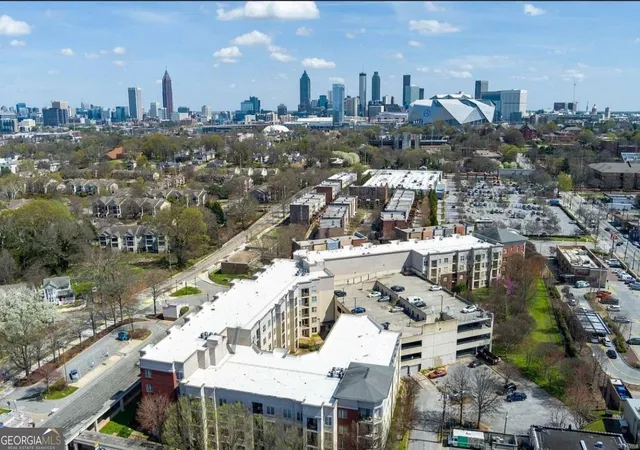 2nd image of 870 Mayson Turner Rd Nw, Atlanta, GA 30314