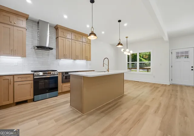 Photo 2 of Single family home for sale at 229 Wynnwood Dr SW, Atlanta, GA 30310 | MLS# 10806027 | Listing updated on 2026-07-29