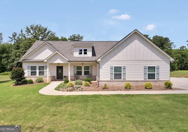 Homes for sale in Monticello, GA | 203 Oak Ridge Dr, Monticello, GA 31064 | MLS# 10802424