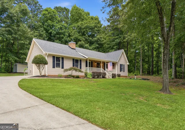 Photo 3 of Single family home for sale at 275 Pine Tree Ln, Mcdonough, GA 30252 | MLS# 10792422 | Listing updated on 2026-10-04