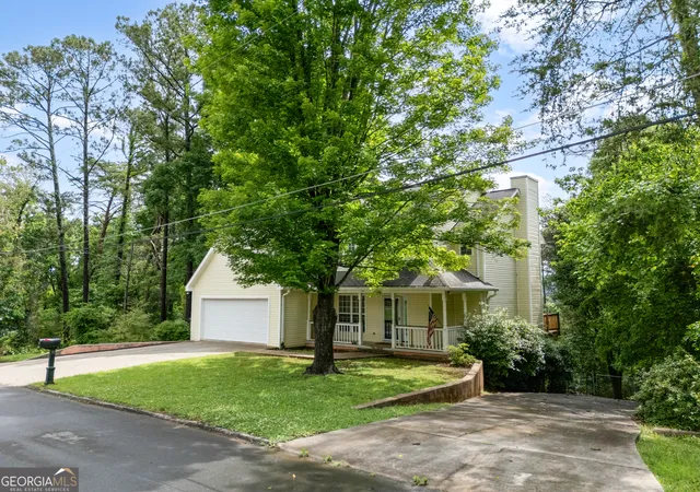 Photo 3 of Single family home for sale at 8 College View Dr Sw, Rome, GA 30161 | MLS# 10775323 | Listing updated on 2026-08-21