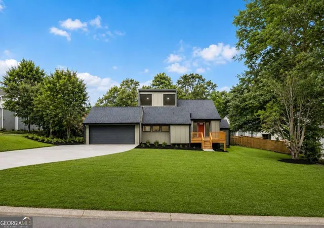 Photo 2 of Sale Pending at 5309 Golfcrest Cir, Stone Mountain, GA 30088 | MLS# 10820859 | Listing updated on 2026-09-09