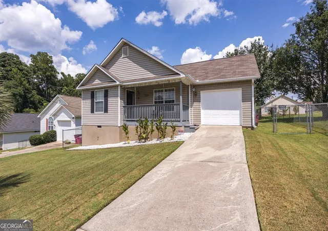Photo 2 of Sale Pending at 1334 Dukeswell Ct, Macon, GA 31204 | MLS# 10821400 | Listing updated on 2026-08-19
