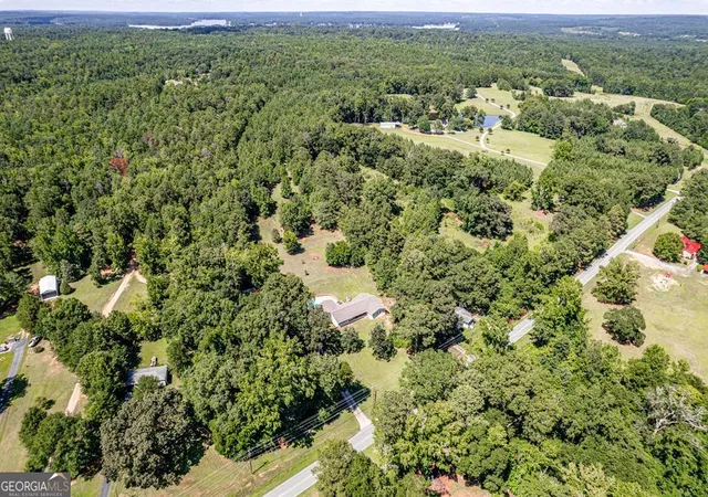 Photo 4 of Sale Pending at 122 Ivey Weaver Rd NE, Milledgeville, GA 31061 | MLS# 10682831 | Listing updated on 2026-02-12