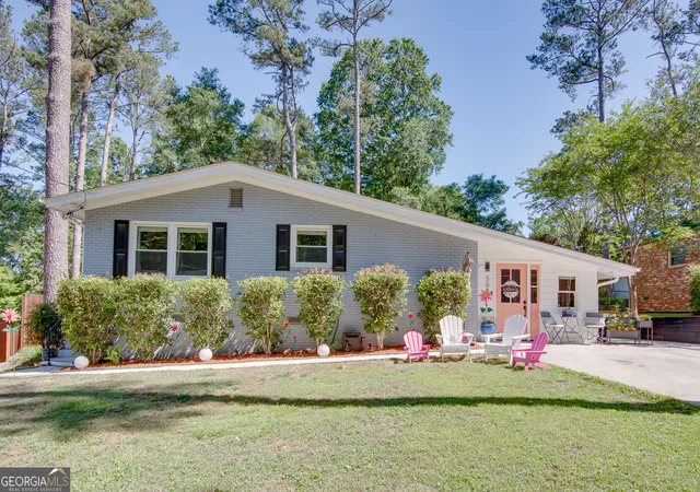 1st image of 3056 Vine Cir, Decatur, GA 30033 | MLS# 10764481