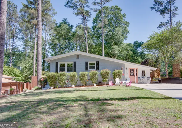 3rd image of 3056 Vine Cir, Decatur, GA 30033 | MLS# 10764481