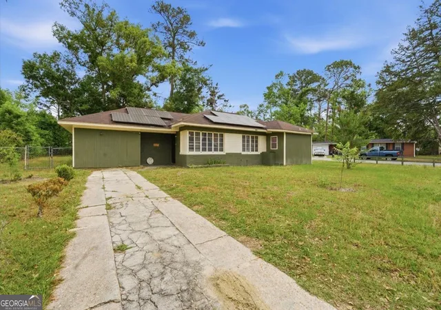 3rd image of 1406 Leone Ave, Valdosta, GA 31602 | MLS# 10758459