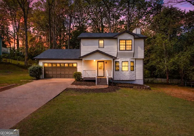 Photo 1 of Single family home for sale at 976 Walnut Dr, Lawrenceville, GA 30044 | MLS# 10829352 | Listing updated on 2026-09-19